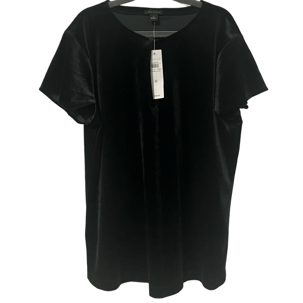 NWT Ann Taylor Black Velvet Keyhole Neck Short Sleeve Top Women's Size Medium
